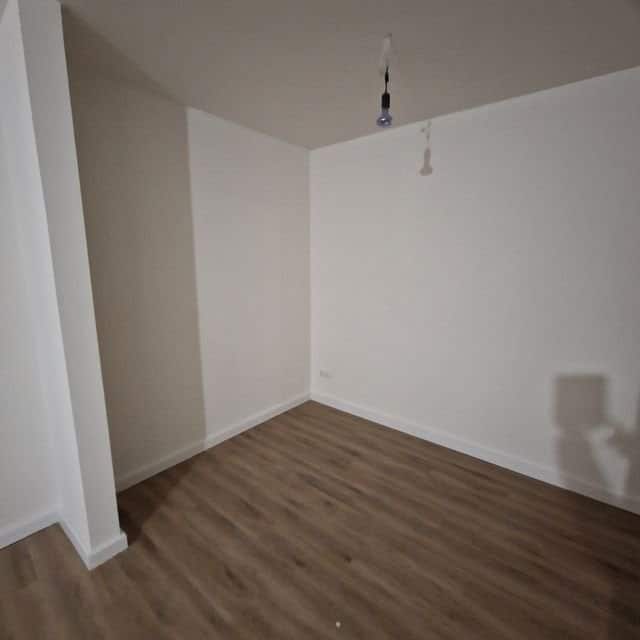 1,5 Zimmer- Single-Wohnung mit Balkon frisch renoviert - Schlafzimmer