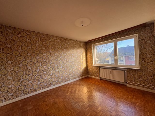 Charmante 2-Zimmerwohnung mit Potenzial - Schlafzimmer.jpg